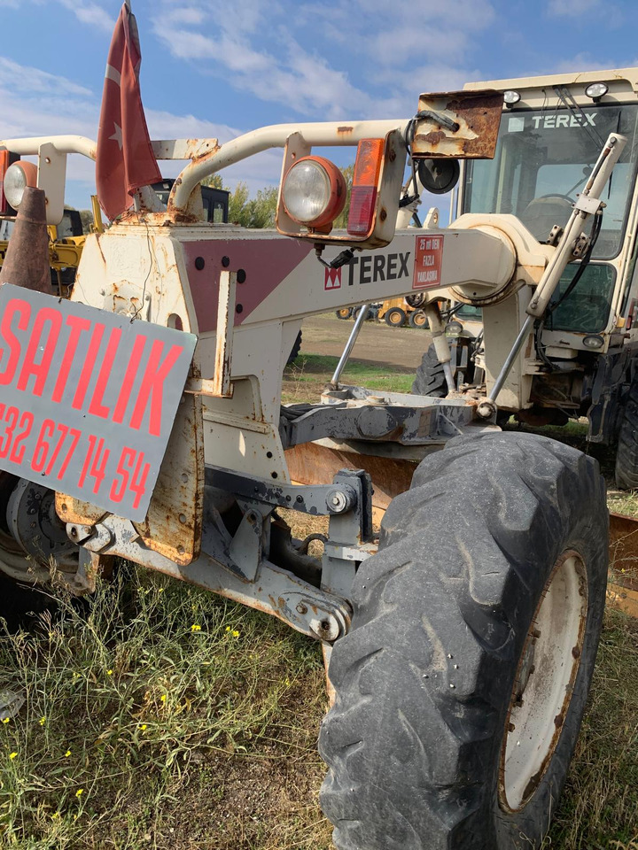 TEREX TG 150 - Tiehöylä: kuva TEREX TG 150 - Tiehöylä TEREX TG 150 - Tiehöylä: kuva TEREX TG 150 - Tiehöylä