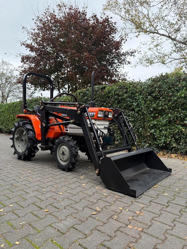 Kleintraktor Kubota B1502DT mit Frontlader ab 125 € pro Monat. - Pientraktori: kuva Kleintraktor Kubota B1502DT mit Frontlader ab 125 € pro Monat. - Pientraktori Kleintraktor Kubota B1502DT mit Frontlader ab 125 € pro Monat. - Pientraktori: kuva Kleintraktor Kubota B1502DT mit Frontlader ab 125 € pro Monat. - Pientraktori