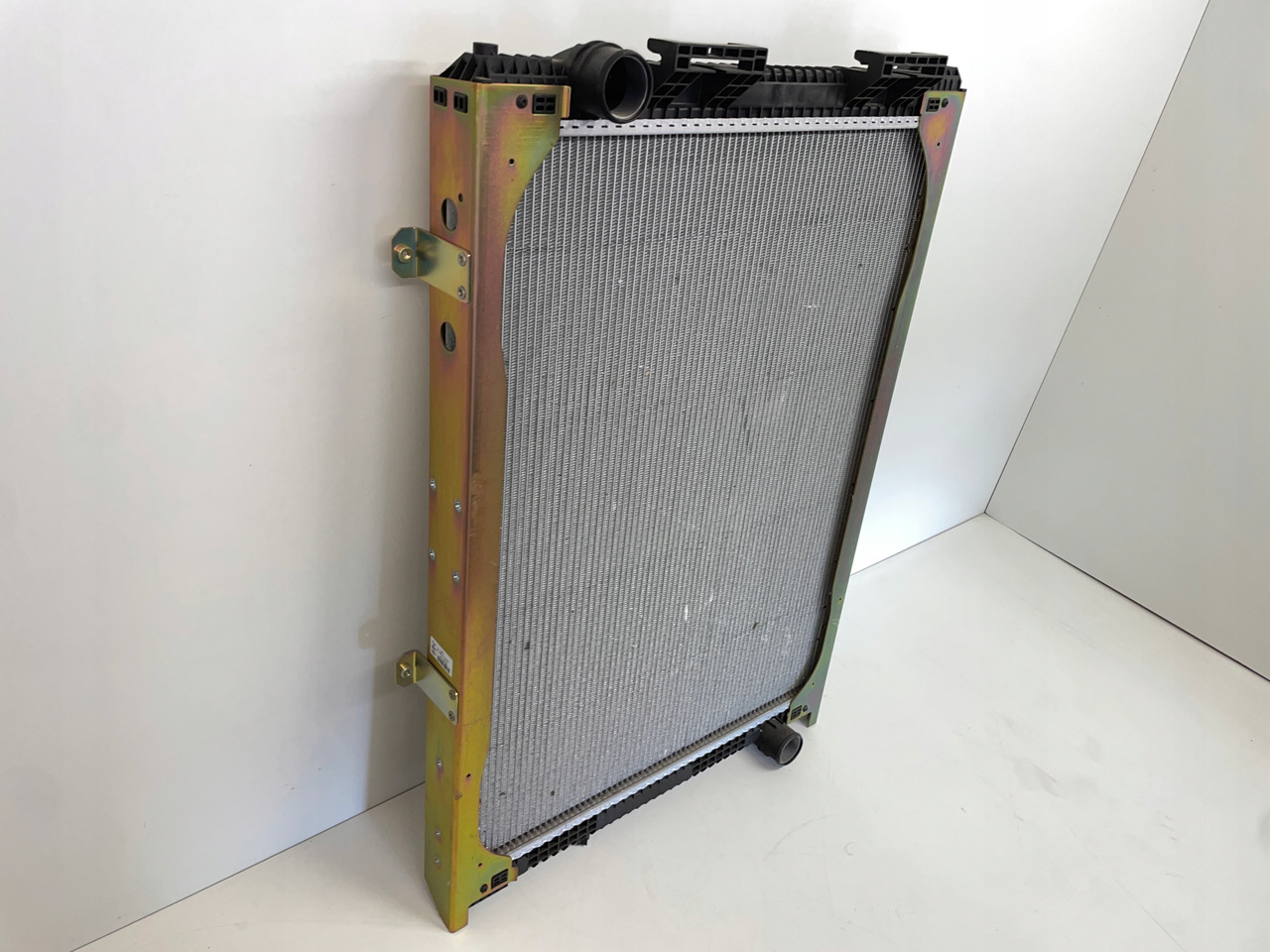 CHŁODNICA WODY MAN F2000 F 90 F 2000 F90 81061016437 - Jäähdytysnestepumppu - Kuorma-auto: kuva CHŁODNICA WODY MAN F2000 F 90 F 2000 F90 81061016437 - Jäähdytysnestepumppu - Kuorma-auto CHŁODNICA WODY MAN F2000 F 90 F 2000 F90 81061016437 - Jäähdytysnestepumppu - Kuorma-auto: kuva CHŁODNICA WODY MAN F2000 F 90 F 2000 F90 81061016437 - Jäähdytysnestepumppu - Kuorma-auto