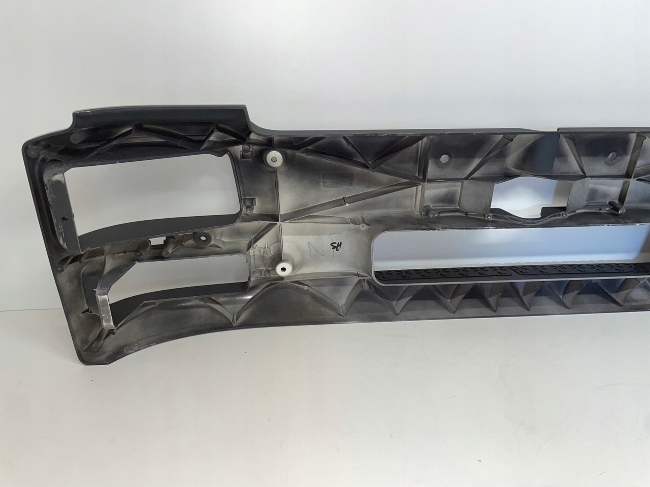 ZDERZAK MAN TGM SZEROKI 81416100354 - Puskuri - Kuorma-auto: kuva ZDERZAK MAN TGM SZEROKI 81416100354 - Puskuri - Kuorma-auto ZDERZAK MAN TGM SZEROKI 81416100354 - Puskuri - Kuorma-auto: kuva ZDERZAK MAN TGM SZEROKI 81416100354 - Puskuri - Kuorma-auto