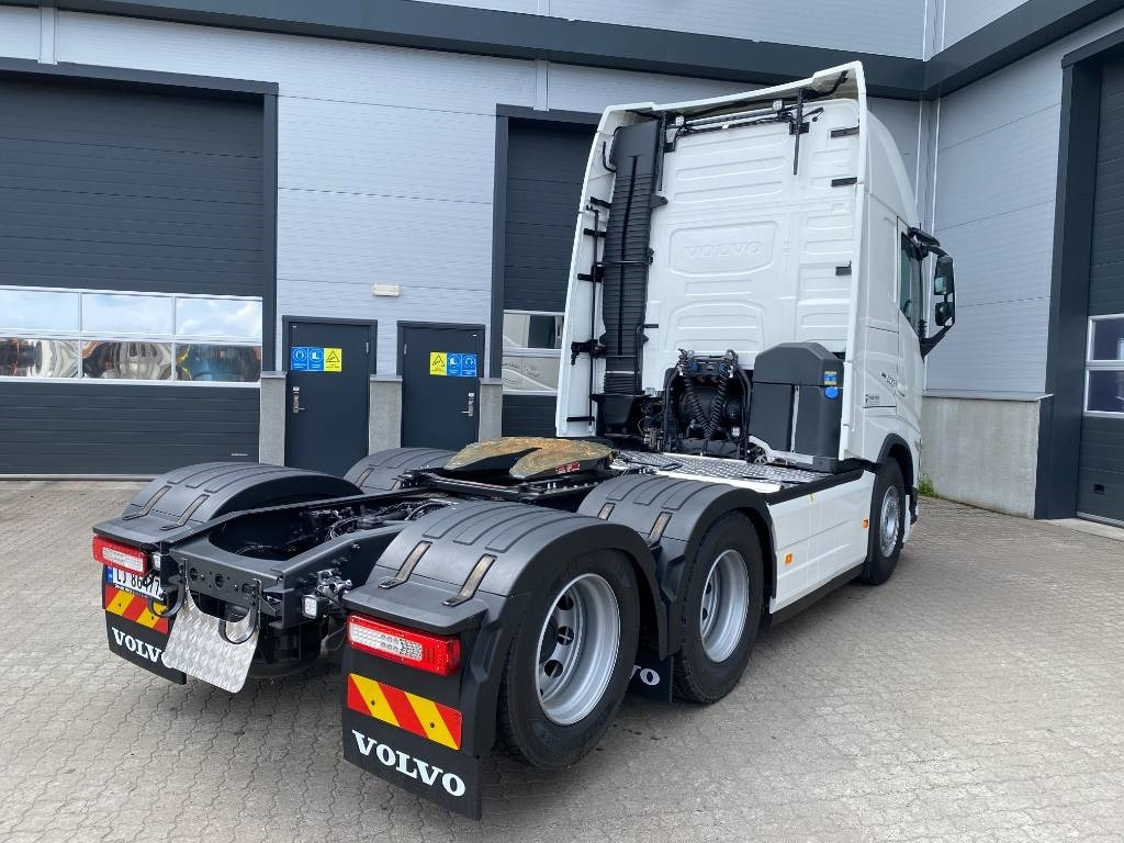 Volvo FH 500 - Vetopöytäauto: kuva Volvo FH 500 - Vetopöytäauto Volvo FH 500 - Vetopöytäauto: kuva Volvo FH 500 - Vetopöytäauto