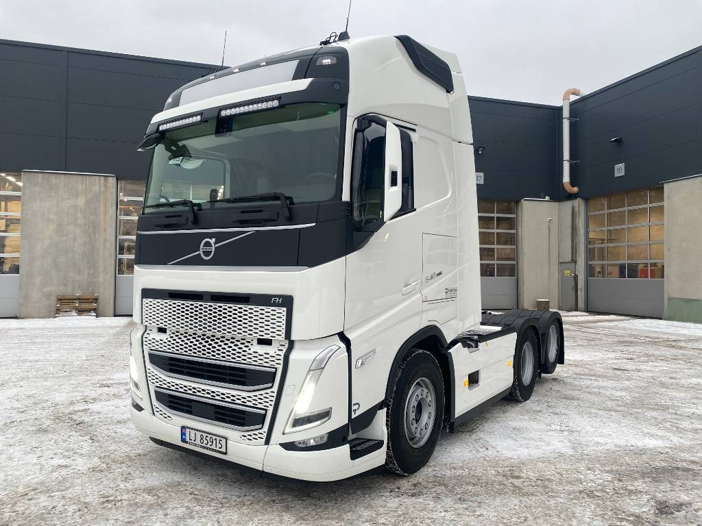 Volvo FH 540 - Vetopöytäauto: kuva Volvo FH 540 - Vetopöytäauto Volvo FH 540 - Vetopöytäauto: kuva Volvo FH 540 - Vetopöytäauto