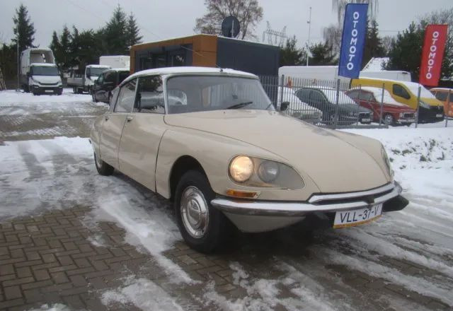Citroën DS - Sedan: kuva Citroën DS - Sedan Citroën DS - Sedan: kuva Citroën DS - Sedan