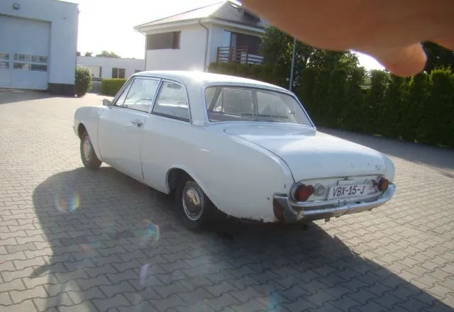 Ford Taunus - Henkilöauto: kuva  Ford Taunus - Henkilöauto Ford Taunus - Henkilöauto: kuva  Ford Taunus - Henkilöauto