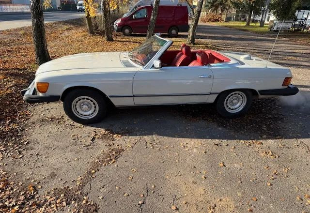 Mercedes-Benz SL - Avoauto: kuva Mercedes-Benz SL - Avoauto Mercedes-Benz SL - Avoauto: kuva Mercedes-Benz SL - Avoauto