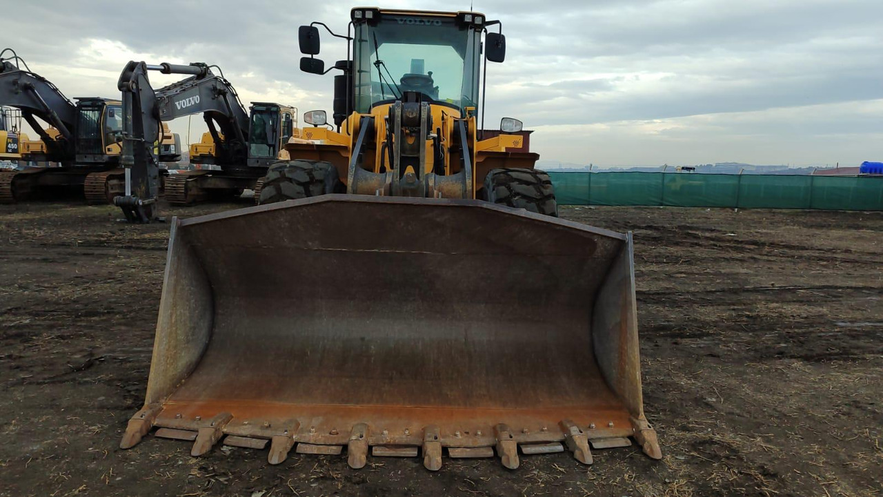 Volvo L120G Z - Pyöräkuormaaja: kuva Volvo L120G Z - Pyöräkuormaaja Volvo L120G Z - Pyöräkuormaaja: kuva Volvo L120G Z - Pyöräkuormaaja