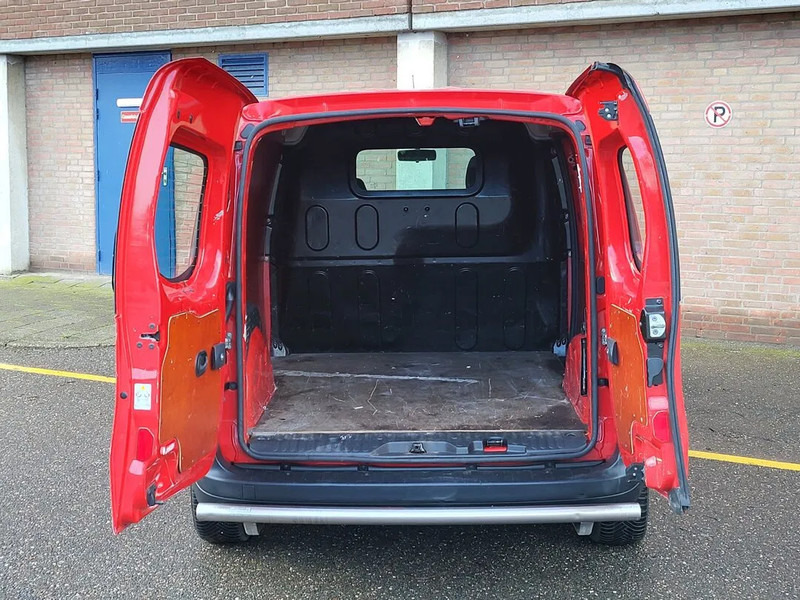 Mercedes-Benz Citan 108 CDI - Pieni pakettiauto: kuva Mercedes-Benz Citan 108 CDI - Pieni pakettiauto Mercedes-Benz Citan 108 CDI - Pieni pakettiauto: kuva Mercedes-Benz Citan 108 CDI - Pieni pakettiauto