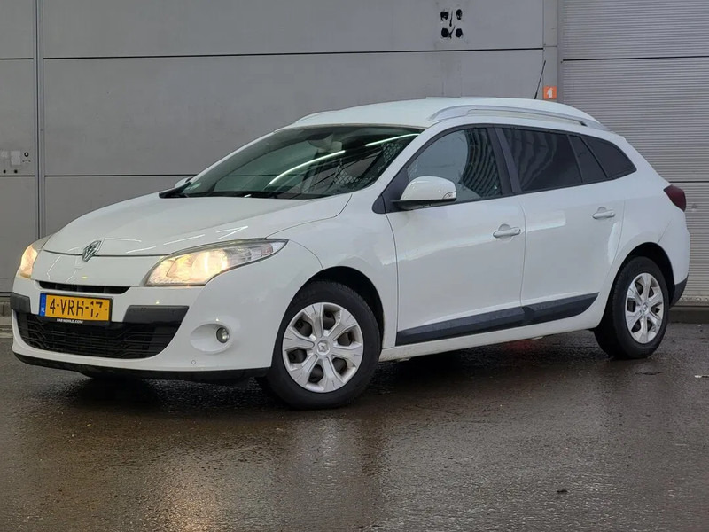 Renault Mégane 1.5 DCI - Pieni pakettiauto: kuva Renault Mégane 1.5 DCI - Pieni pakettiauto Renault Mégane 1.5 DCI - Pieni pakettiauto: kuva Renault Mégane 1.5 DCI - Pieni pakettiauto