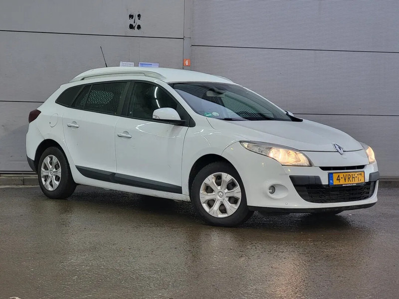 Renault Mégane 1.5 DCI - Pieni pakettiauto: kuva Renault Mégane 1.5 DCI - Pieni pakettiauto Renault Mégane 1.5 DCI - Pieni pakettiauto: kuva Renault Mégane 1.5 DCI - Pieni pakettiauto