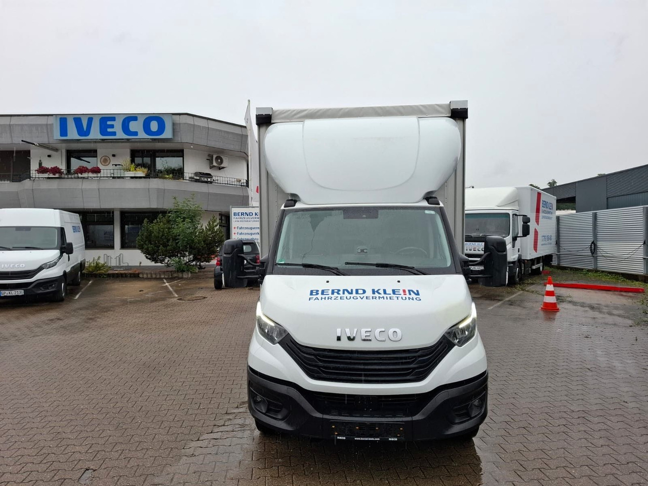 Iveco 72-210A8/P, Klima, Luft, HiMatik, LBW, RFK, - Pressukapelli tavara-auto: kuva Iveco 72-210A8/P, Klima, Luft, HiMatik, LBW, RFK, - Pressukapelli tavara-auto Iveco 72-210A8/P, Klima, Luft, HiMatik, LBW, RFK, - Pressukapelli tavara-auto: kuva Iveco 72-210A8/P, Klima, Luft, HiMatik, LBW, RFK, - Pressukapelli tavara-auto