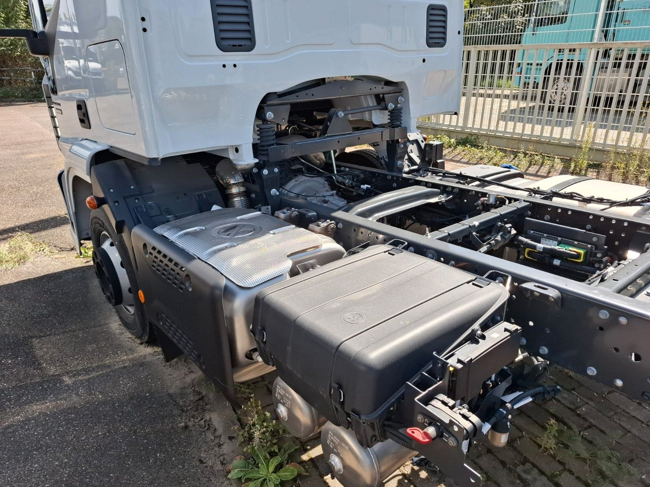 Iveco ML 140-280 FFH, Fahrgestell, Luft, Klima, ... - Kuorma-auto alusta: kuva Iveco ML 140-280 FFH, Fahrgestell, Luft, Klima, ... - Kuorma-auto alusta Iveco ML 140-280 FFH, Fahrgestell, Luft, Klima, ... - Kuorma-auto alusta: kuva Iveco ML 140-280 FFH, Fahrgestell, Luft, Klima, ... - Kuorma-auto alusta