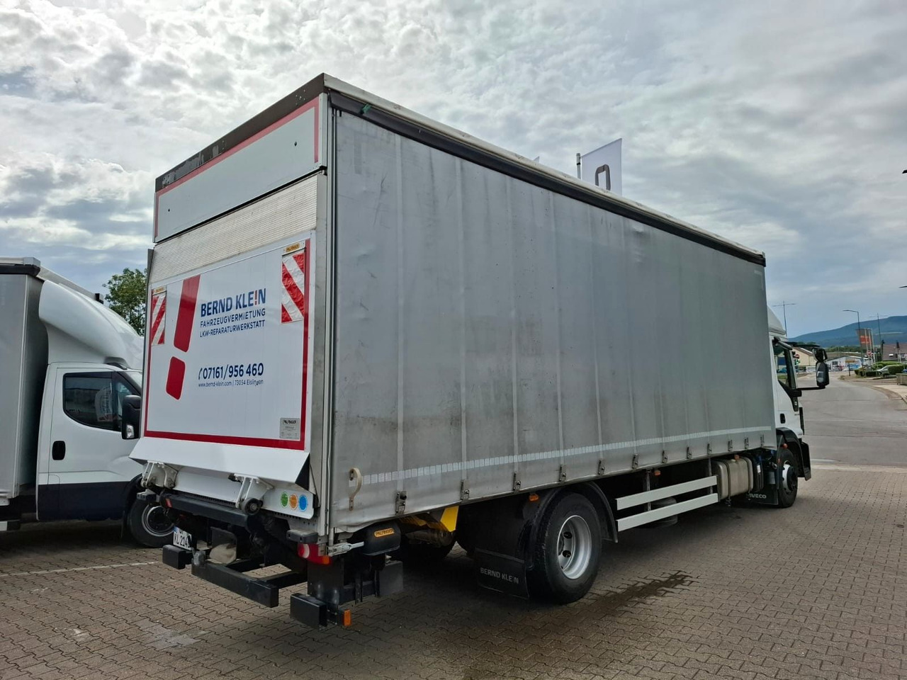 Iveco ML140-280PR, FFH, LBW, Klima, Schiebeplane, AHK - Pressukapelli kuorma-auto: kuva Iveco ML140-280PR, FFH, LBW, Klima, Schiebeplane, AHK - Pressukapelli kuorma-auto Iveco ML140-280PR, FFH, LBW, Klima, Schiebeplane, AHK - Pressukapelli kuorma-auto: kuva Iveco ML140-280PR, FFH, LBW, Klima, Schiebeplane, AHK - Pressukapelli kuorma-auto