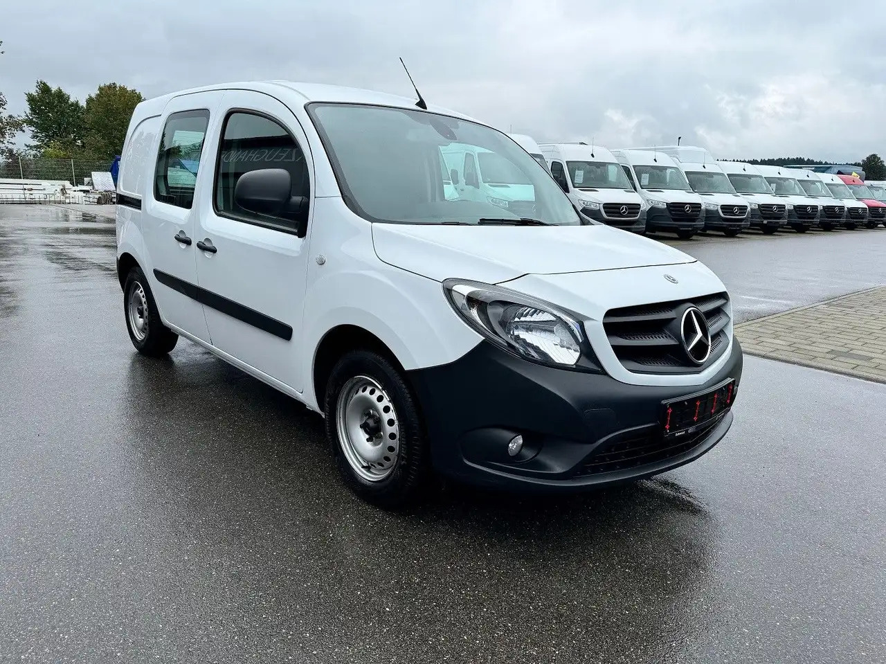 Mercedes-Benz Citan 111 CDI Lang Klima AHK - Pakettiauto: kuva Mercedes-Benz Citan 111 CDI Lang Klima AHK - Pakettiauto Mercedes-Benz Citan 111 CDI Lang Klima AHK - Pakettiauto: kuva Mercedes-Benz Citan 111 CDI Lang Klima AHK - Pakettiauto