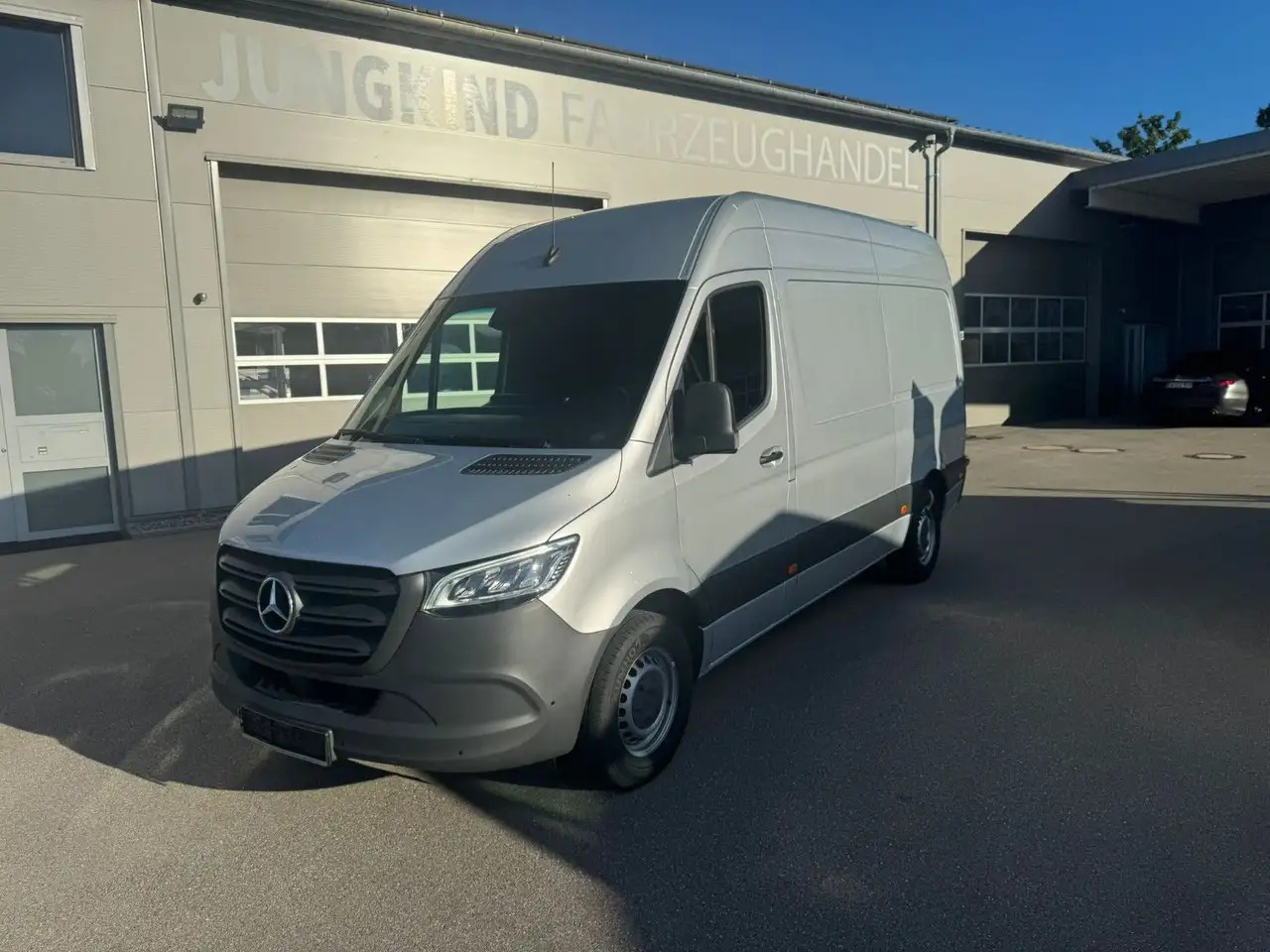 Mercedes-Benz Sprinter 317 CDI Lang Hoch Klima MBUX Silber LED - Pakettiauto: kuva Mercedes-Benz Sprinter 317 CDI Lang Hoch Klima MBUX Silber LED - Pakettiauto Mercedes-Benz Sprinter 317 CDI Lang Hoch Klima MBUX Silber LED - Pakettiauto: kuva Mercedes-Benz Sprinter 317 CDI Lang Hoch Klima MBUX Silber LED - Pakettiauto