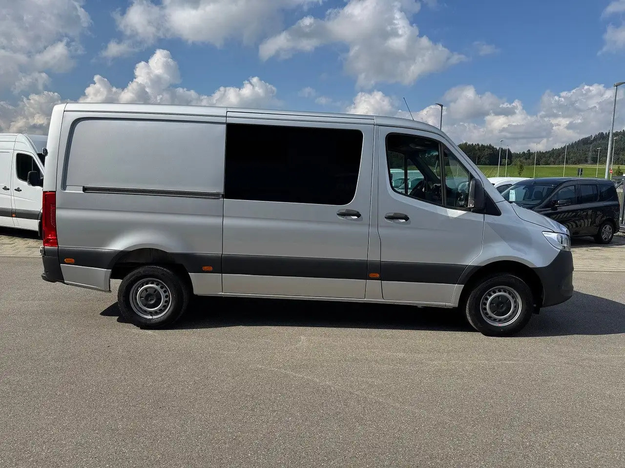 Mercedes-Benz Sprinter 317 CDI Lang Silber MBUX RWD Klima - Pakettiauto: kuva Mercedes-Benz Sprinter 317 CDI Lang Silber MBUX RWD Klima - Pakettiauto Mercedes-Benz Sprinter 317 CDI Lang Silber MBUX RWD Klima - Pakettiauto: kuva Mercedes-Benz Sprinter 317 CDI Lang Silber MBUX RWD Klima - Pakettiauto