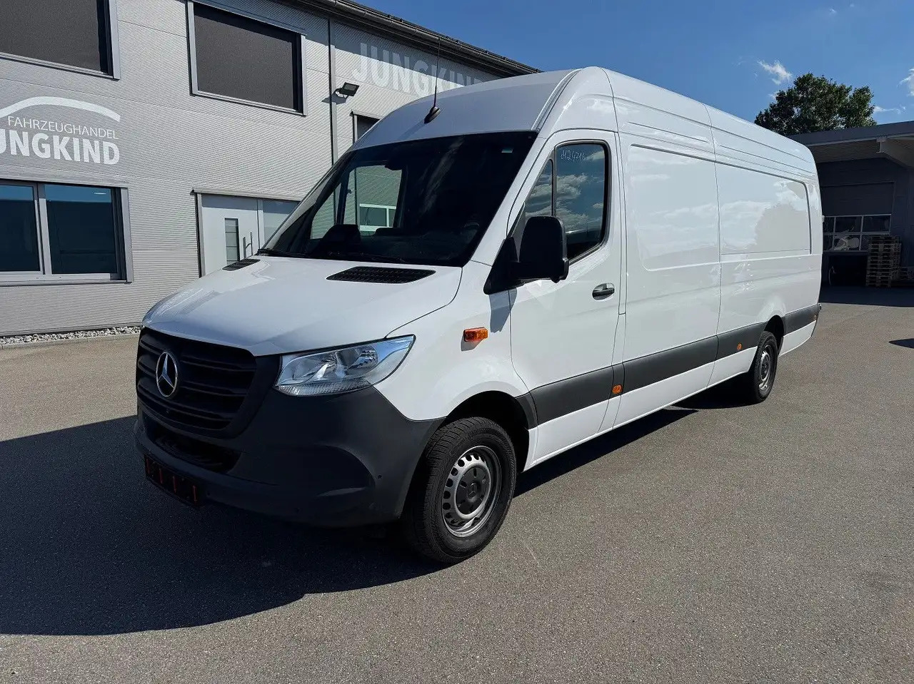 Mercedes-Benz Sprinter 317 CDI Maxi Lang XXL Extralang MBUX - Pakettiauto: kuva Mercedes-Benz Sprinter 317 CDI Maxi Lang XXL Extralang MBUX - Pakettiauto Mercedes-Benz Sprinter 317 CDI Maxi Lang XXL Extralang MBUX - Pakettiauto: kuva Mercedes-Benz Sprinter 317 CDI Maxi Lang XXL Extralang MBUX - Pakettiauto