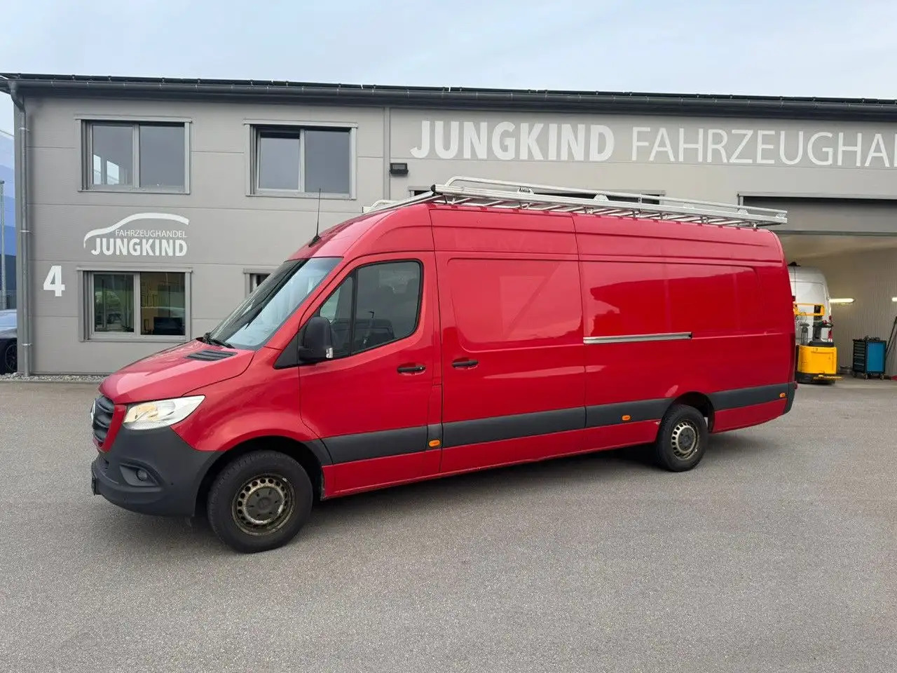 Mercedes-Benz Sprinter 317 CDI Maxi Lang XXL Extralang MBUX - Pakettiauto: kuva Mercedes-Benz Sprinter 317 CDI Maxi Lang XXL Extralang MBUX - Pakettiauto Mercedes-Benz Sprinter 317 CDI Maxi Lang XXL Extralang MBUX - Pakettiauto: kuva Mercedes-Benz Sprinter 317 CDI Maxi Lang XXL Extralang MBUX - Pakettiauto