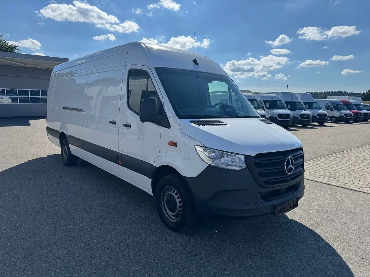 Mercedes-Benz Sprinter 317 CDI Maxi Lang XXL Extralang MBUX - Pakettiauto: kuva Mercedes-Benz Sprinter 317 CDI Maxi Lang XXL Extralang MBUX - Pakettiauto Mercedes-Benz Sprinter 317 CDI Maxi Lang XXL Extralang MBUX - Pakettiauto: kuva Mercedes-Benz Sprinter 317 CDI Maxi Lang XXL Extralang MBUX - Pakettiauto