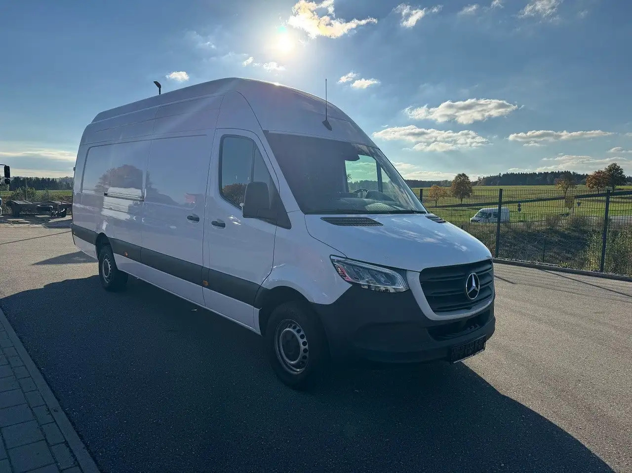 Mercedes-Benz Sprinter 319 CDI Maxi Lang Extralang XXL LED - Pakettiauto: kuva Mercedes-Benz Sprinter 319 CDI Maxi Lang Extralang XXL LED - Pakettiauto Mercedes-Benz Sprinter 319 CDI Maxi Lang Extralang XXL LED - Pakettiauto: kuva Mercedes-Benz Sprinter 319 CDI Maxi Lang Extralang XXL LED - Pakettiauto