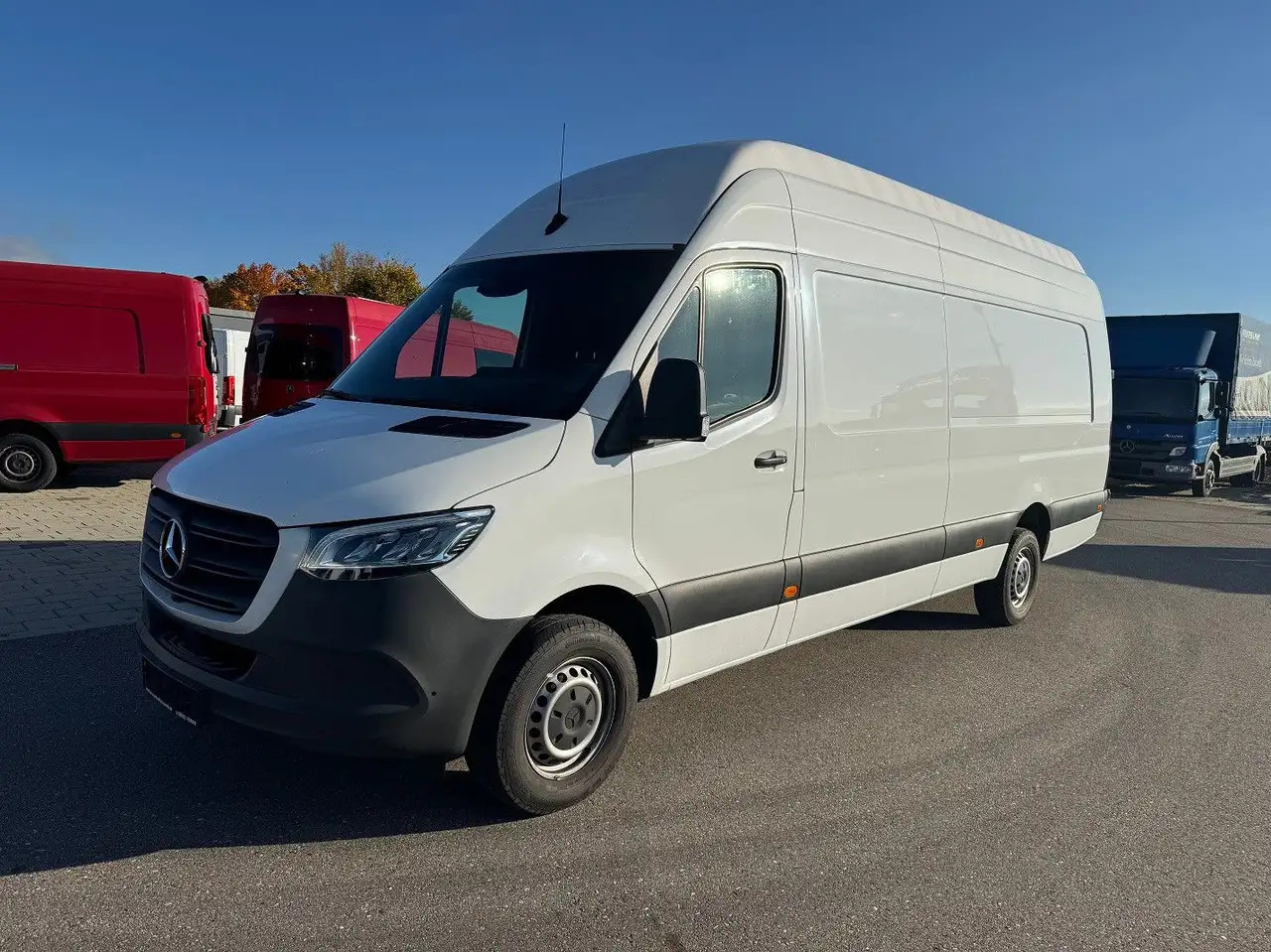 Mercedes-Benz Sprinter 319 CDI Maxi Lang Extralang XXL LED - Pakettiauto: kuva Mercedes-Benz Sprinter 319 CDI Maxi Lang Extralang XXL LED - Pakettiauto Mercedes-Benz Sprinter 319 CDI Maxi Lang Extralang XXL LED - Pakettiauto: kuva Mercedes-Benz Sprinter 319 CDI Maxi Lang Extralang XXL LED - Pakettiauto