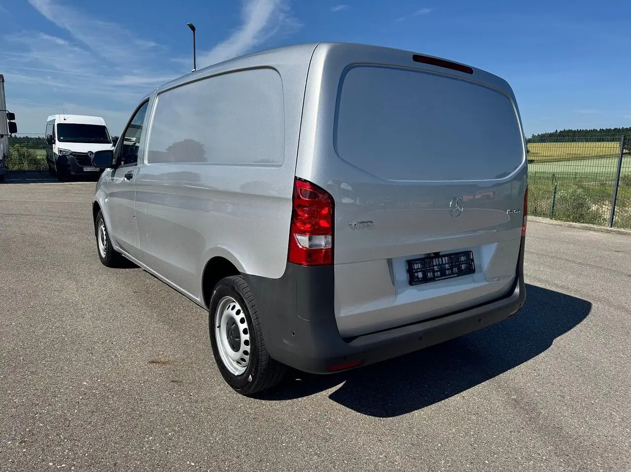 Mercedes-Benz Vito 114 CDI Kompakt Silber Bott - Pakettiauto: kuva Mercedes-Benz Vito 114 CDI Kompakt Silber Bott - Pakettiauto Mercedes-Benz Vito 114 CDI Kompakt Silber Bott - Pakettiauto: kuva Mercedes-Benz Vito 114 CDI Kompakt Silber Bott - Pakettiauto