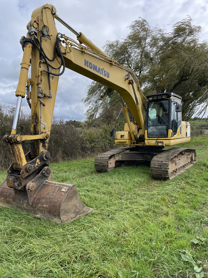 Komatsu PC210LC-8 - Telakaivukone: kuva Komatsu PC210LC-8 - Telakaivukone Komatsu PC210LC-8 - Telakaivukone: kuva Komatsu PC210LC-8 - Telakaivukone