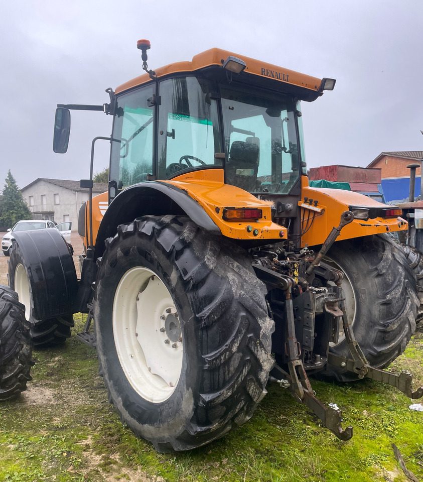 Renault 825 RZ - Traktori: kuva Renault 825 RZ - Traktori Renault 825 RZ - Traktori: kuva Renault 825 RZ - Traktori