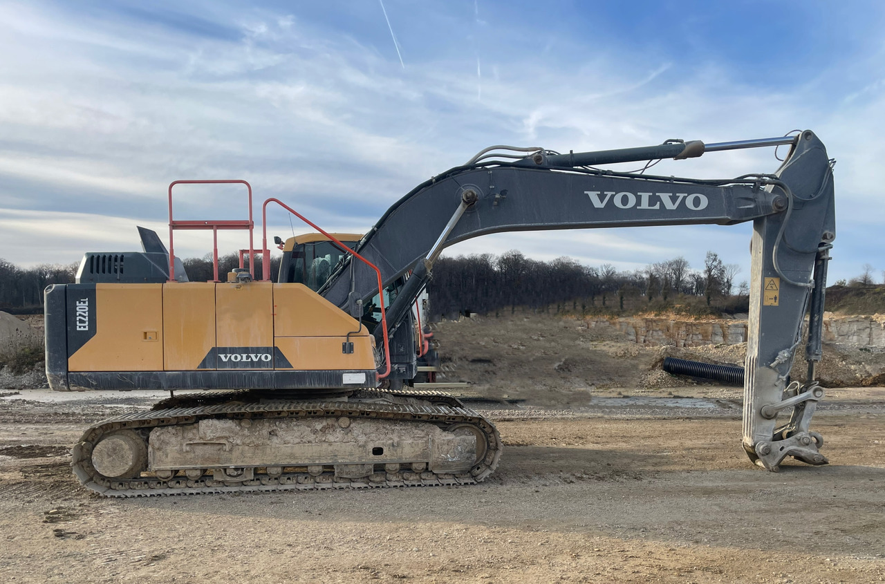 Volvo EC220EL - Telakaivukone: kuva Volvo EC220EL - Telakaivukone Volvo EC220EL - Telakaivukone: kuva Volvo EC220EL - Telakaivukone