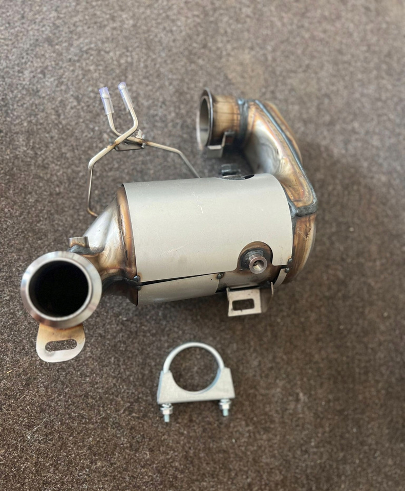 Nowy DPF Renault Clio V - Pakokaasujärjestelmä - Kuorma-auto: kuva Nowy DPF Renault Clio V - Pakokaasujärjestelmä - Kuorma-auto Nowy DPF Renault Clio V - Pakokaasujärjestelmä - Kuorma-auto: kuva Nowy DPF Renault Clio V - Pakokaasujärjestelmä - Kuorma-auto