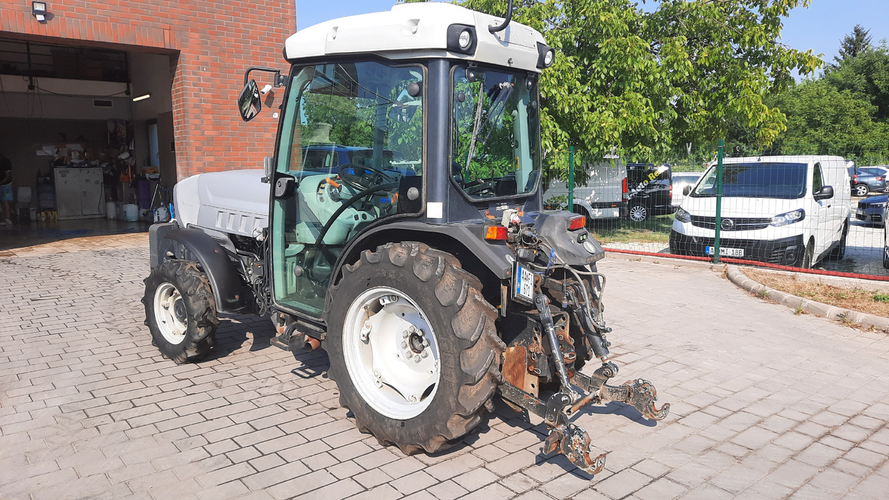 LAMBORGHINI RV90 Automatic - Maatalouskoneet: kuva LAMBORGHINI RV90 Automatic - Maatalouskoneet LAMBORGHINI RV90 Automatic - Maatalouskoneet: kuva LAMBORGHINI RV90 Automatic - Maatalouskoneet