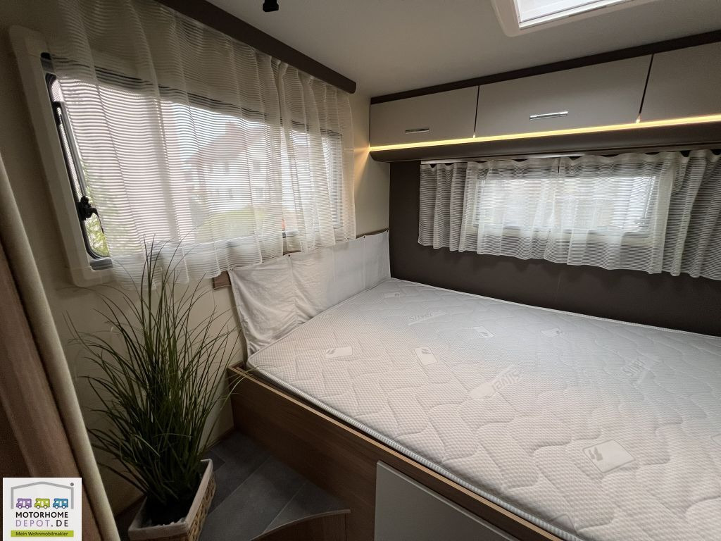 Ahorn Alaska TD Plus Aufl. 4to & Luftfed. & Hubbett - Puoli-integroitu asuntoauto: kuva Ahorn Alaska TD Plus Aufl. 4to & Luftfed. & Hubbett - Puoli-integroitu asuntoauto Ahorn Alaska TD Plus Aufl. 4to & Luftfed. & Hubbett - Puoli-integroitu asuntoauto: kuva Ahorn Alaska TD Plus Aufl. 4to & Luftfed. & Hubbett - Puoli-integroitu asuntoauto