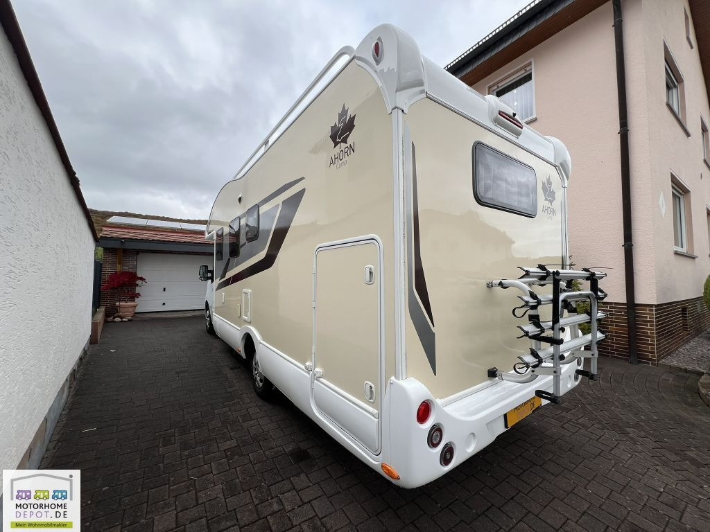 Ahorn Alaska TD Plus Aufl. 4to & Luftfed. & Hubbett - Puoli-integroitu asuntoauto: kuva Ahorn Alaska TD Plus Aufl. 4to & Luftfed. & Hubbett - Puoli-integroitu asuntoauto Ahorn Alaska TD Plus Aufl. 4to & Luftfed. & Hubbett - Puoli-integroitu asuntoauto: kuva Ahorn Alaska TD Plus Aufl. 4to & Luftfed. & Hubbett - Puoli-integroitu asuntoauto