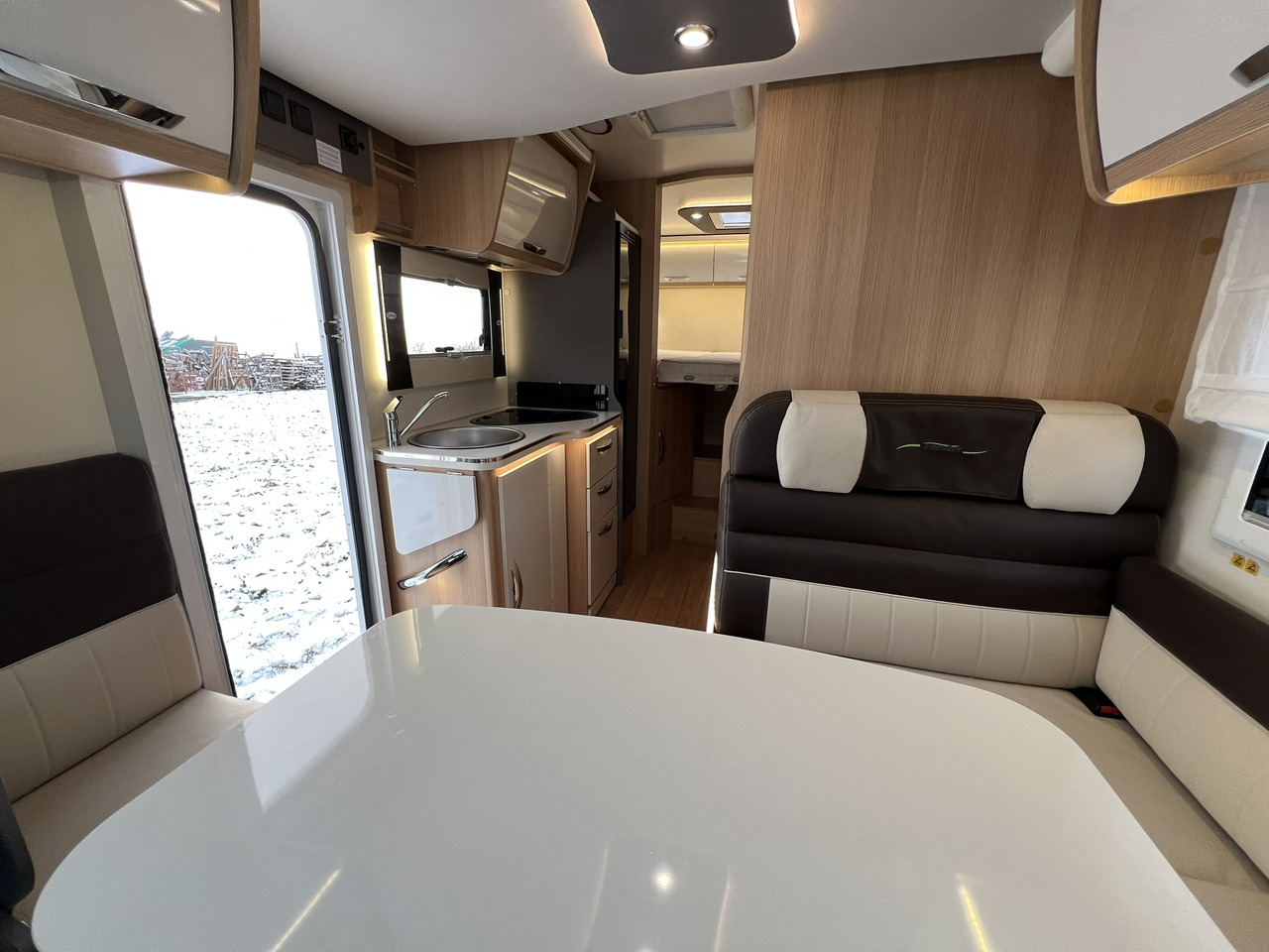 FORSTER T 699 EB Hubbett - Markise - Fahrradtr. - Puoli-integroitu asuntoauto: kuva FORSTER T 699 EB Hubbett - Markise - Fahrradtr. - Puoli-integroitu asuntoauto FORSTER T 699 EB Hubbett - Markise - Fahrradtr. - Puoli-integroitu asuntoauto: kuva FORSTER T 699 EB Hubbett - Markise - Fahrradtr. - Puoli-integroitu asuntoauto