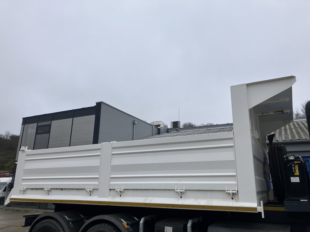 10m3 - Päällirakenteet-kippiauto: kuva 10m3 - Päällirakenteet-kippiauto 10m3 - Päällirakenteet-kippiauto: kuva 10m3 - Päällirakenteet-kippiauto