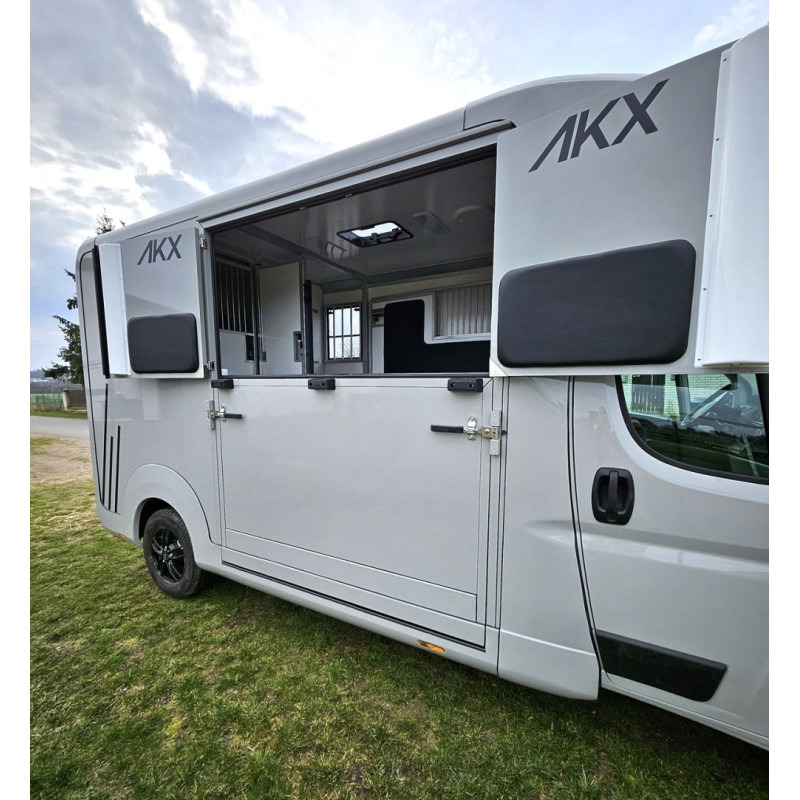 Opel Movano AKX by Stephex - Hevosauto: kuva Opel Movano AKX by Stephex - Hevosauto Opel Movano AKX by Stephex - Hevosauto: kuva Opel Movano AKX by Stephex - Hevosauto