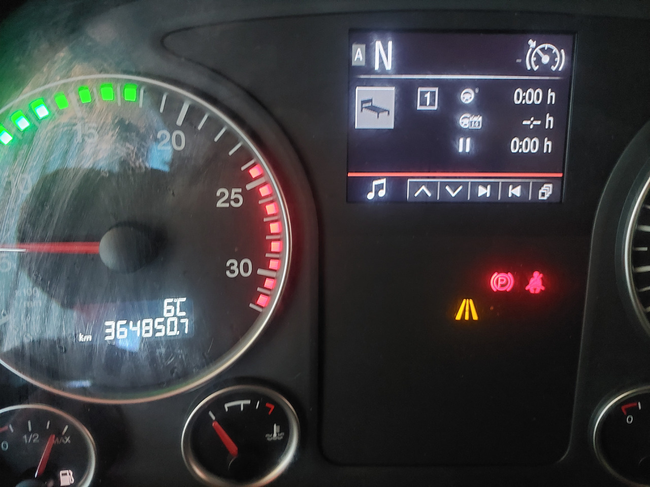 MAN TGX 18.500 - Vetopöytäauto: kuva MAN TGX 18.500 - Vetopöytäauto MAN TGX 18.500 - Vetopöytäauto: kuva MAN TGX 18.500 - Vetopöytäauto