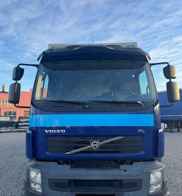 Volvo FL 240 - Refrigeraattori kuorma-auto: kuva Volvo FL 240 - Refrigeraattori kuorma-auto Volvo FL 240 - Refrigeraattori kuorma-auto: kuva Volvo FL 240 - Refrigeraattori kuorma-auto