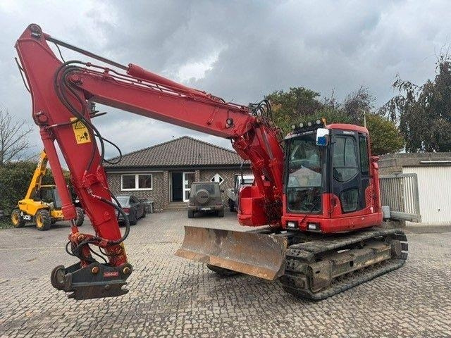 Komatsu 138US-11 - Telakaivukone: kuva Komatsu 138US-11 - Telakaivukone Komatsu 138US-11 - Telakaivukone: kuva Komatsu 138US-11 - Telakaivukone