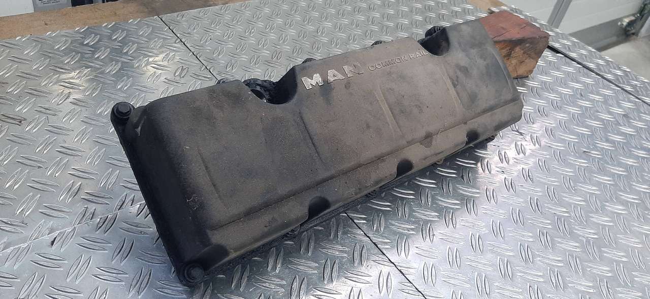 Gebrauchte MAN TGL Motortyp 8.180 LF , Zylinderkopfhaube, Artikel - Nr. : 51.03400 - 6008 - Sylinteripää - Kuorma-auto: kuva Gebrauchte MAN TGL Motortyp 8.180 LF , Zylinderkopfhaube, Artikel - Nr. : 51.03400 - 6008 - Sylinteripää - Kuorma-auto Gebrauchte MAN TGL Motortyp 8.180 LF , Zylinderkopfhaube, Artikel - Nr. : 51.03400 - 6008 - Sylinteripää - Kuorma-auto: kuva Gebrauchte MAN TGL Motortyp 8.180 LF , Zylinderkopfhaube, Artikel - Nr. : 51.03400 - 6008 - Sylinteripää - Kuorma-auto