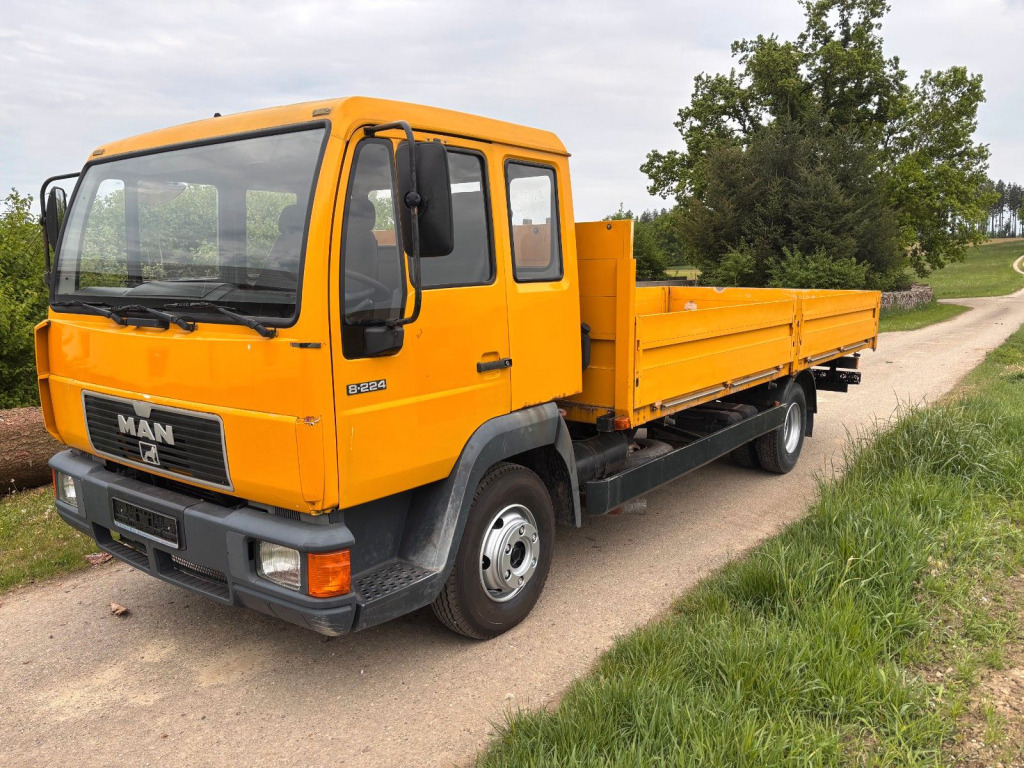 MAN 8.224 L 2000 - Lava-kuorma-auto: kuva MAN 8.224 L 2000 - Lava-kuorma-auto MAN 8.224 L 2000 - Lava-kuorma-auto: kuva MAN 8.224 L 2000 - Lava-kuorma-auto