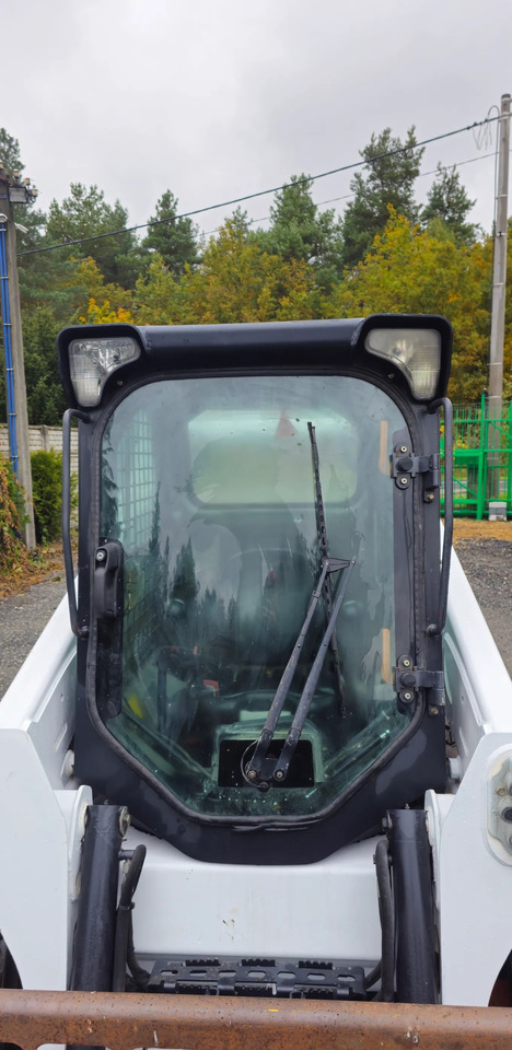 BOBCAT S570 - Liukuohjattu kuormaaja: kuva BOBCAT S570 - Liukuohjattu kuormaaja BOBCAT S570 - Liukuohjattu kuormaaja: kuva BOBCAT S570 - Liukuohjattu kuormaaja