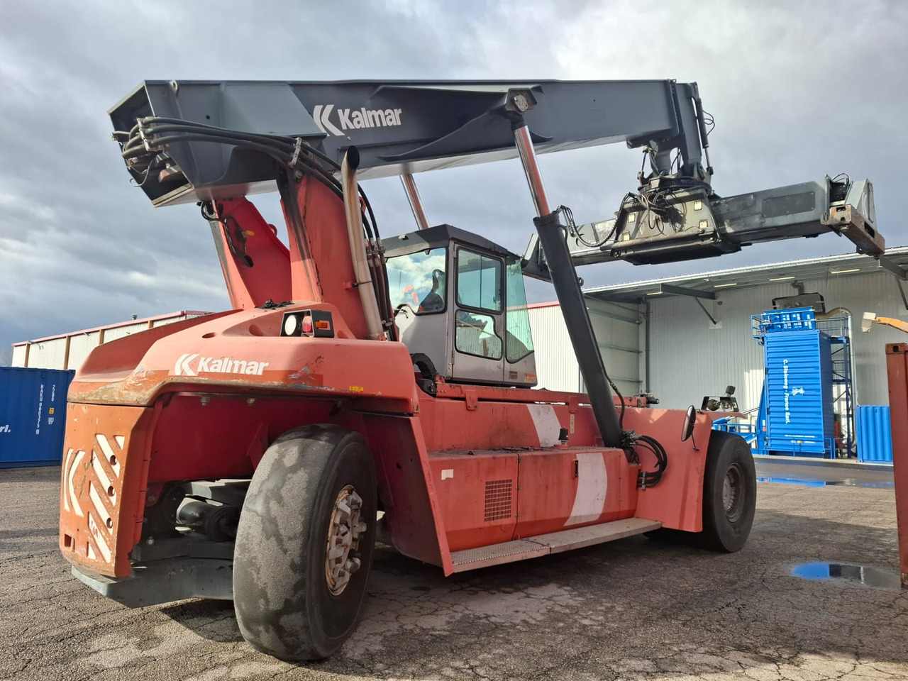 KALMAR DRF 450 60 S5 - Konttikurottajat: kuva KALMAR DRF 450 60 S5 - Konttikurottajat KALMAR DRF 450 60 S5 - Konttikurottajat: kuva KALMAR DRF 450 60 S5 - Konttikurottajat