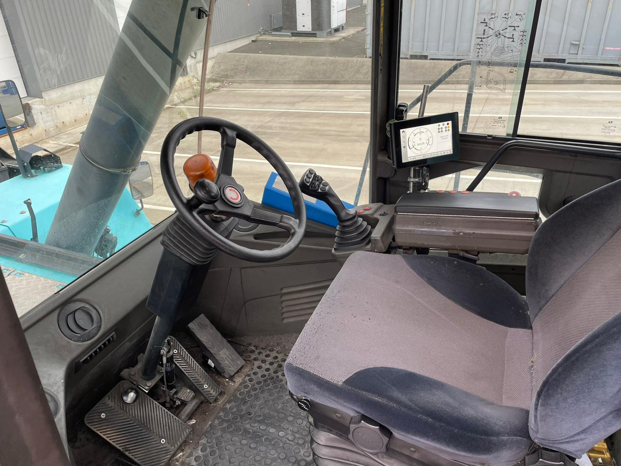 KONECRANES SMV 4123 CC5 - Konttikurottajat: kuva KONECRANES SMV 4123 CC5 - Konttikurottajat KONECRANES SMV 4123 CC5 - Konttikurottajat: kuva KONECRANES SMV 4123 CC5 - Konttikurottajat