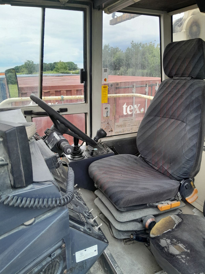 TEREX PPM FCH 55 - Konttikurottajat: kuva TEREX PPM FCH 55 - Konttikurottajat TEREX PPM FCH 55 - Konttikurottajat: kuva TEREX PPM FCH 55 - Konttikurottajat