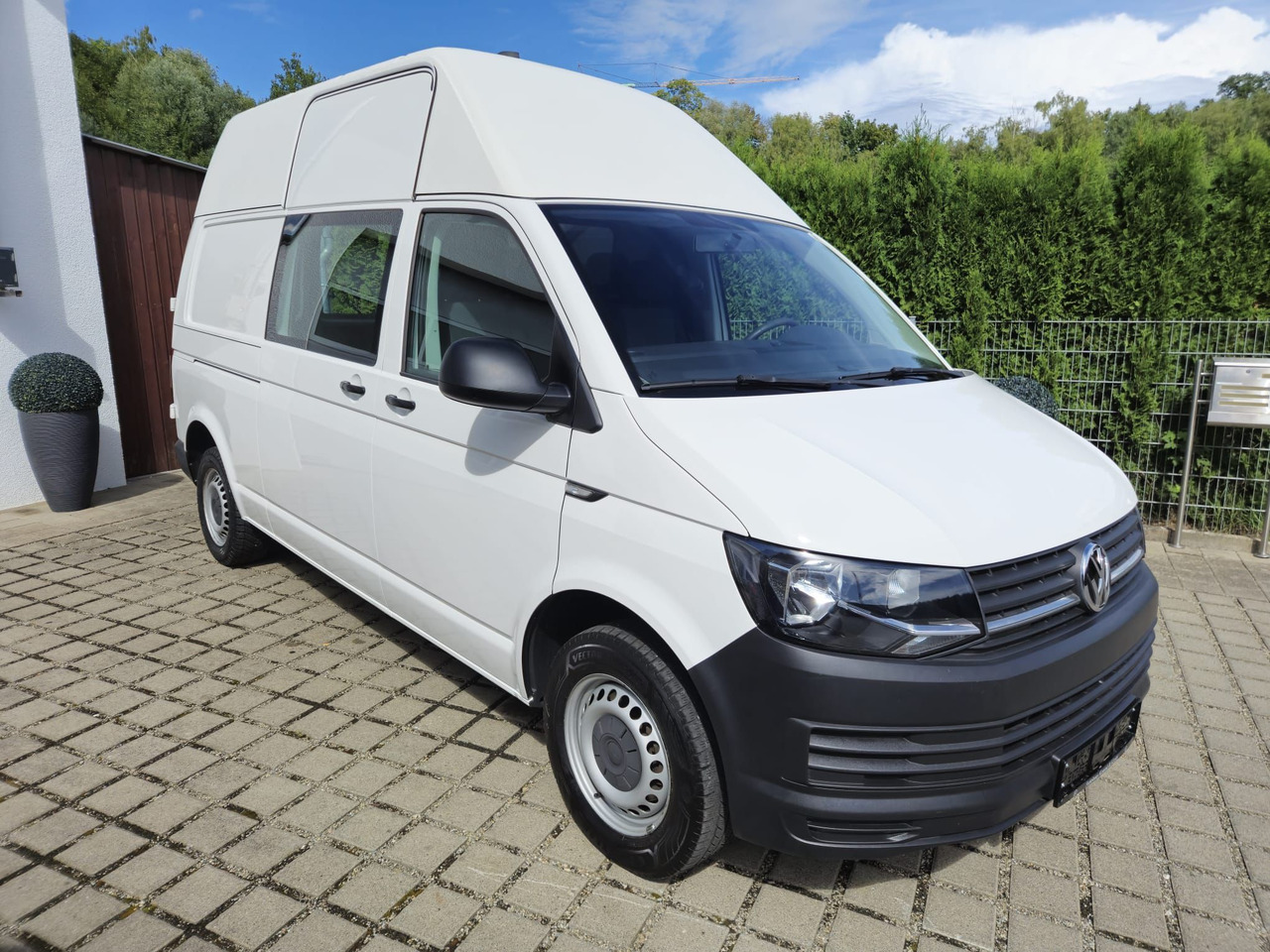 Volkswagen T6 Transporter Benzin Hochdach LR Standheizung - Pieni pakettiauto: kuva Volkswagen T6 Transporter Benzin Hochdach LR Standheizung - Pieni pakettiauto Volkswagen T6 Transporter Benzin Hochdach LR Standheizung - Pieni pakettiauto: kuva Volkswagen T6 Transporter Benzin Hochdach LR Standheizung - Pieni pakettiauto