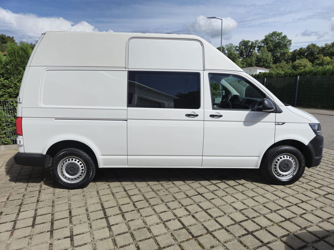 Volkswagen T6 Transporter Benzin Hochdach LR Standheizung - Pieni pakettiauto: kuva Volkswagen T6 Transporter Benzin Hochdach LR Standheizung - Pieni pakettiauto Volkswagen T6 Transporter Benzin Hochdach LR Standheizung - Pieni pakettiauto: kuva Volkswagen T6 Transporter Benzin Hochdach LR Standheizung - Pieni pakettiauto