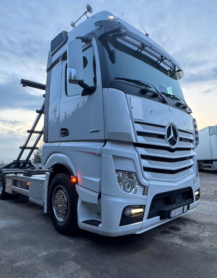 Mercedes-Benz ACTROS / 2553 / ACC / E 6 / MP 5 /TIPPER, BDF ,WYWROT / RETARDER/ GIGA SPACE/Niski Przebieg 366 Tys Km! ASO - Umpikori kuorma-auto: kuva Mercedes-Benz ACTROS / 2553 / ACC / E 6 / MP 5 /TIPPER, BDF ,WYWROT / RETARDER/ GIGA SPACE/Niski Przebieg 366 Tys Km! ASO - Umpikori kuorma-auto Mercedes-Benz ACTROS / 2553 / ACC / E 6 / MP 5 /TIPPER, BDF ,WYWROT / RETARDER/ GIGA SPACE/Niski Przebieg 366 Tys Km! ASO - Umpikori kuorma-auto: kuva Mercedes-Benz ACTROS / 2553 / ACC / E 6 / MP 5 /TIPPER, BDF ,WYWROT / RETARDER/ GIGA SPACE/Niski Przebieg 366 Tys Km! ASO - Umpikori kuorma-auto