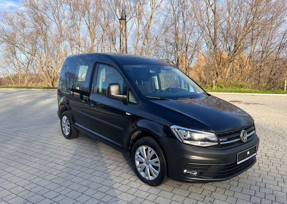 Volkswagen CADDY/2.0/4X4/ SPROWADZONY na/1 WŁ/FV23%/SERWISOWANY/VW/FORD/OPEL/CITROEN - Pakettiauto: kuva Volkswagen CADDY/2.0/4X4/ SPROWADZONY na/1 WŁ/FV23%/SERWISOWANY/VW/FORD/OPEL/CITROEN - Pakettiauto Volkswagen CADDY/2.0/4X4/ SPROWADZONY na/1 WŁ/FV23%/SERWISOWANY/VW/FORD/OPEL/CITROEN - Pakettiauto: kuva Volkswagen CADDY/2.0/4X4/ SPROWADZONY na/1 WŁ/FV23%/SERWISOWANY/VW/FORD/OPEL/CITROEN - Pakettiauto