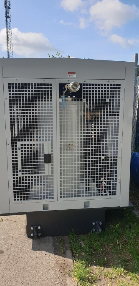 Bohak Combo 350 24 bar, Diesel Powered SKID Mounted Screw Air Compressor - Ilmakompressori: kuva Bohak Combo 350 24 bar, Diesel Powered SKID Mounted Screw Air Compressor - Ilmakompressori Bohak Combo 350 24 bar, Diesel Powered SKID Mounted Screw Air Compressor - Ilmakompressori: kuva Bohak Combo 350 24 bar, Diesel Powered SKID Mounted Screw Air Compressor - Ilmakompressori