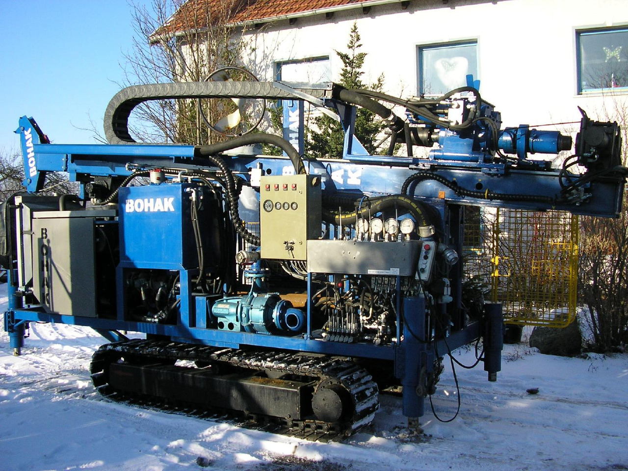 Bohak KL150 Automatik drilling rig with Manipulator -automatic - Porakone: kuva Bohak KL150 Automatik drilling rig with Manipulator -automatic - Porakone Bohak KL150 Automatik drilling rig with Manipulator -automatic - Porakone: kuva Bohak KL150 Automatik drilling rig with Manipulator -automatic - Porakone